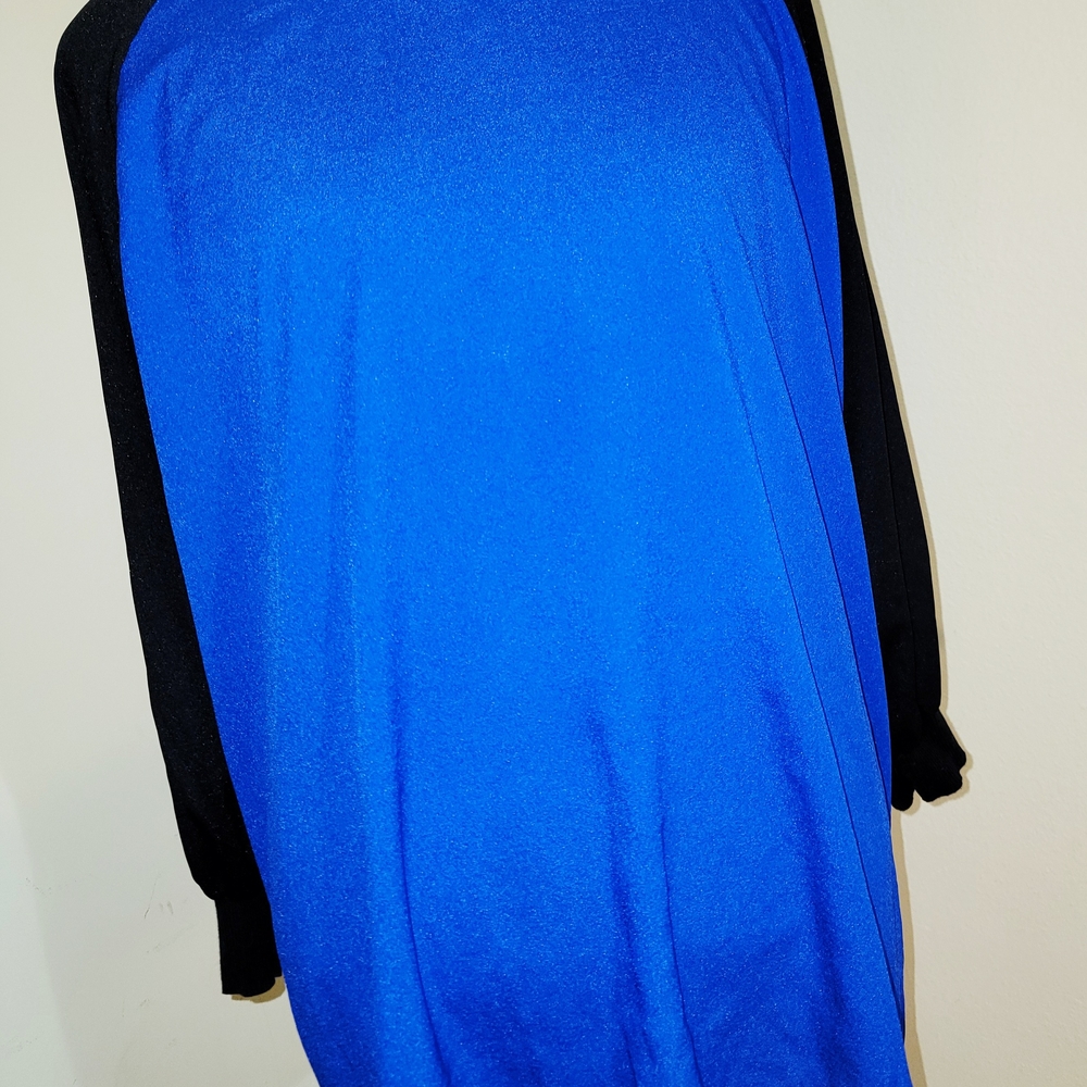 *All Tops: 5 for $25* Calvin Klein Women's Blue and Black Long-sleeved Tunic